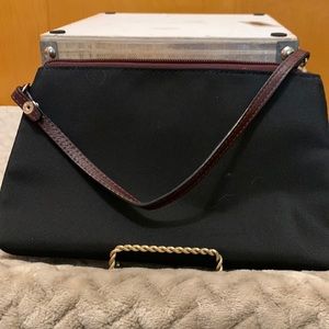 Levanger wristlet bag